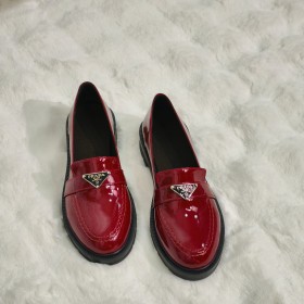 حفايات PRADA