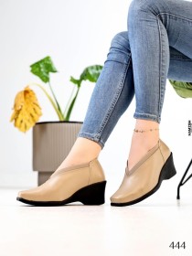 حذاء موديل 444